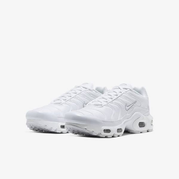 Kids' Nike Air Max Plus Older Sneakers White / Metal Silver / White | NK741HBR