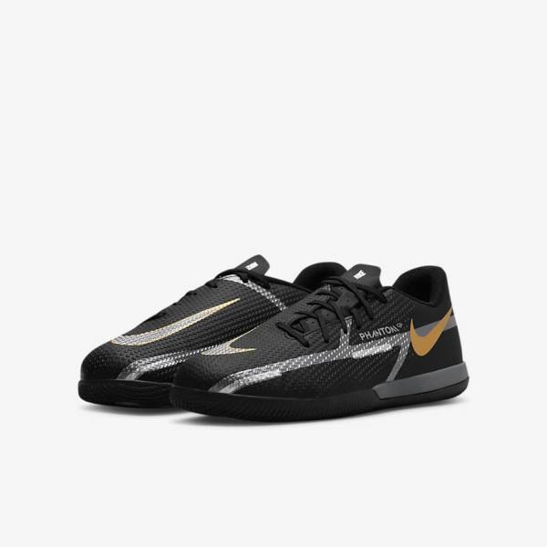 Kids' Nike Jr. Phantom GT2 Academy IC Older Indoor Court Football Shoes Black / Metal Gold / Dark Grey / Metal Dark Grey | NK971YWM