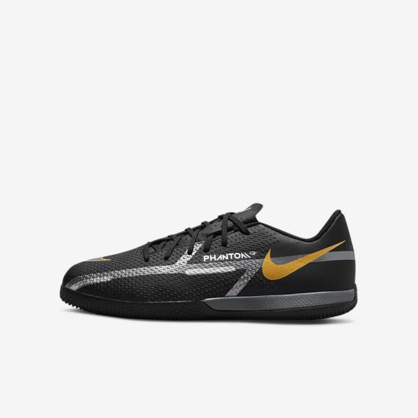 Kids\' Nike Jr. Phantom GT2 Academy IC Older Indoor Court Football Shoes Black / Metal Gold / Dark Grey / Metal Dark Grey | NK971YWM