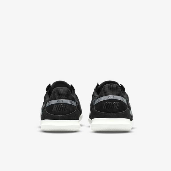 Kids' Nike Jr. Streetgato Older Football Shoes Black / White | NK137XWS