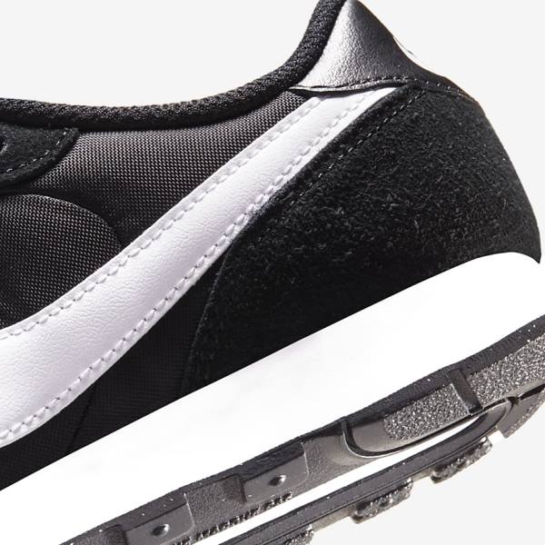 Kids' Nike MD Valiant Older Sneakers Black / White | NK560YQM