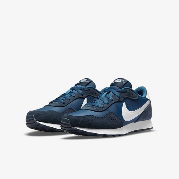 Kids' Nike MD Valiant Older Sneakers Navy / White | NK952PDM