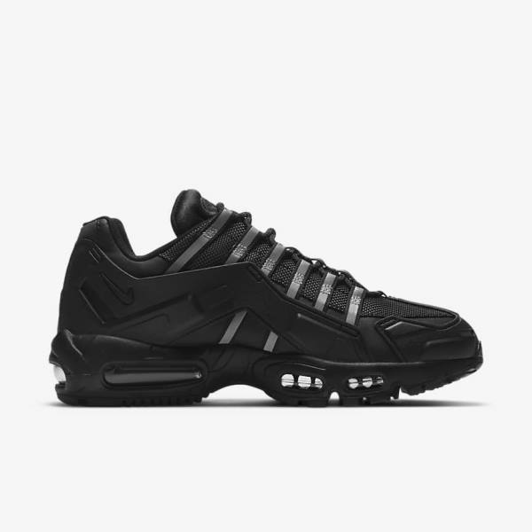 Men's Nike Air Max 95 NDSTRKT Sneakers Black | NK390EFS