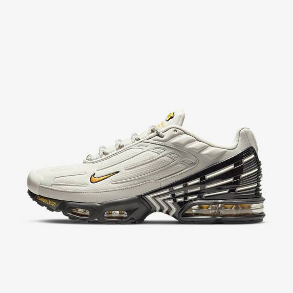 Men\'s Nike Air Max Plus 3 Sneakers Light Beige / Black / Silver / Gold | NK786DHG