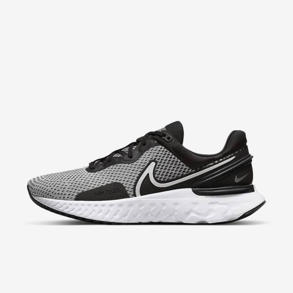 Men\'s Nike React Miler 3 Road Running Shoes White / Black / Metal Silver | NK491RES