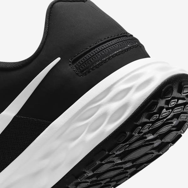 Men's Nike Revolution 6 FlyEase Next Nature Easy-On-And-Off Road (Extra Wide) Running Shoes Black / Grey / White | NK190DFY