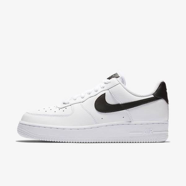 Women\'s Nike Air Force 1 07 Sneakers White / Black / White | NK543IFM