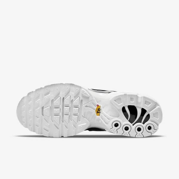 Women's Nike Air Max Plus Sneakers Black / White | NK725UYD