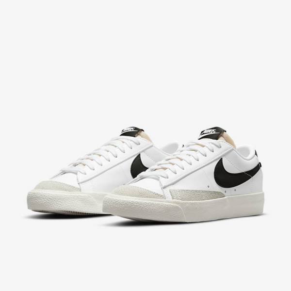 Women's Nike Blazer Low 77 Sneakers White / Black | NK051EWK