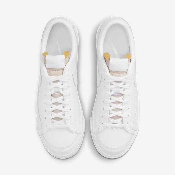 Women's Nike Blazer Low 77 Sneakers White | NK852NDK