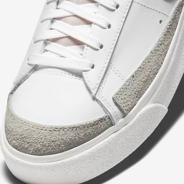 Women's Nike Blazer Low Platform Sneakers White | NK480RHC