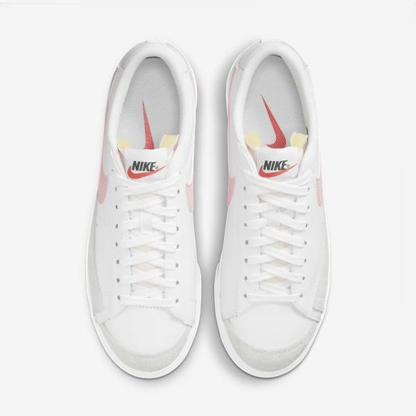 Women's Nike Blazer Low Platform Sneakers White / Black / Pink | NK965BEU