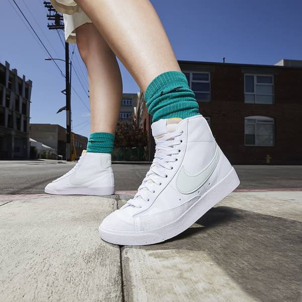 Women's Nike Blazer Mid 77 Next Nature Sneakers White / Green | NK432YVZ