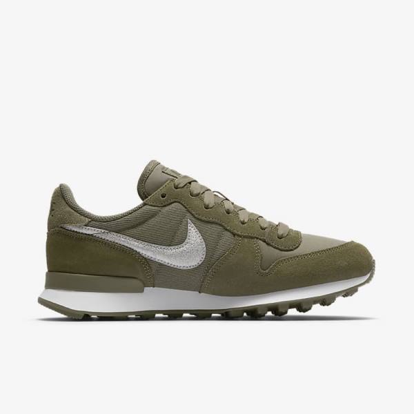 Women's Nike Internationalist Glitter Sneakers Olive / White / Olive | NK418YBR