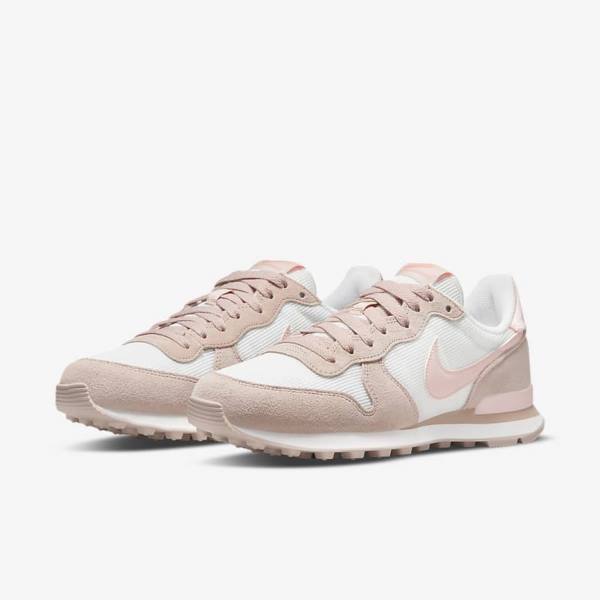 Women's Nike Internationalist Sneakers White / Khaki Grey / Light | NK850SGF